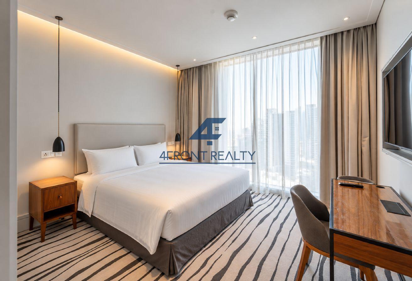 Panoramic Burj Views| Spacious Layout I Furnished photo 12