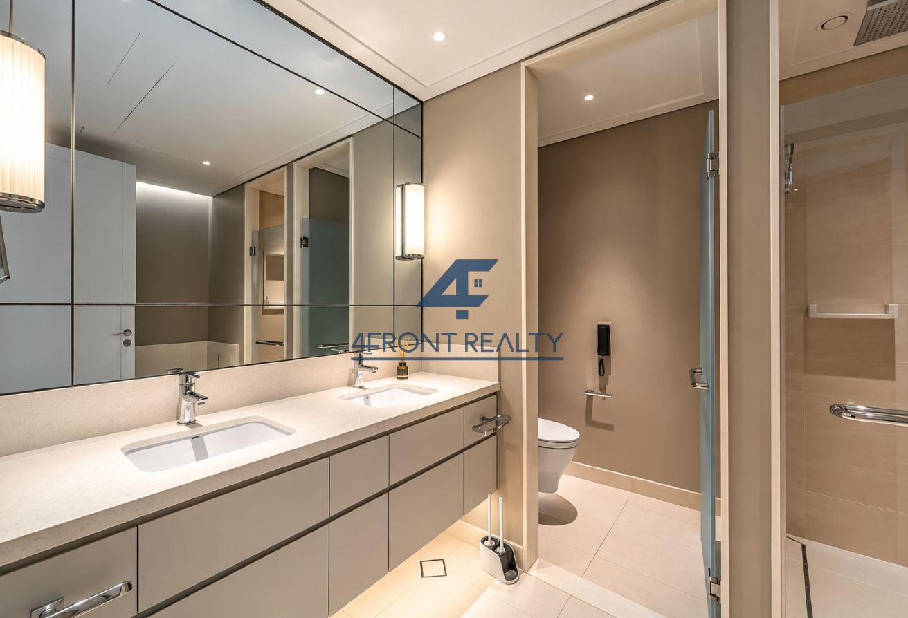 Panoramic Burj Views| Spacious Layout I Furnished photo 15
