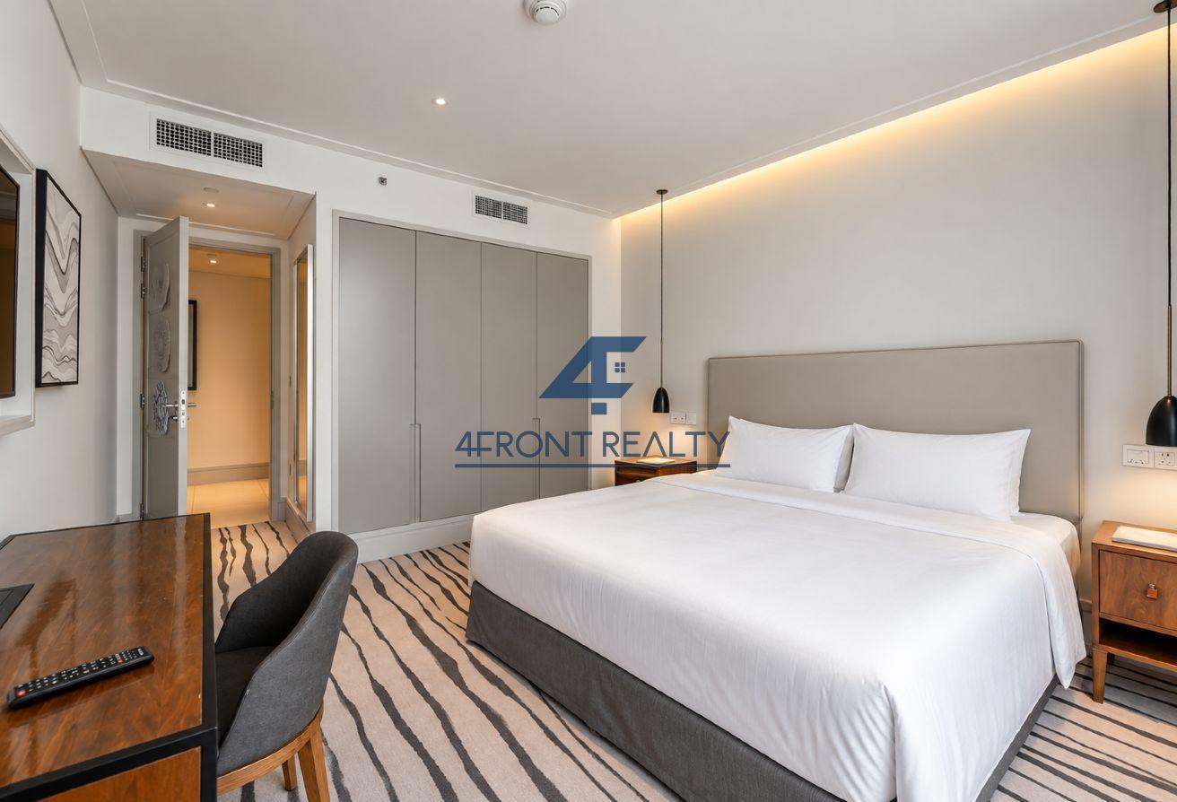 Panoramic Burj Views| Spacious Layout I Furnished photo 11