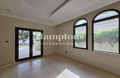 Villa - 5 Bedrooms - 6 Bathrooms for rent in Palma Residences - Palm Jumeirah - Dubai