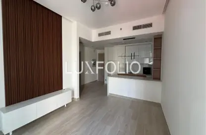 شقة - غرفة نوم - 2 حمامات للايجار في ذا ايست كريست - ديستريكت 17 - قرية جميرا الدائرية - دبي