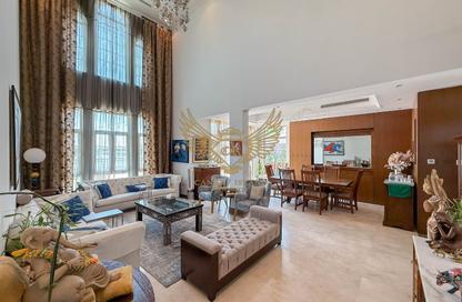 Villa - 4 - 5 for sale in Entertainment Foyer - Oasis Clusters - Jumeirah Islands - Dubai