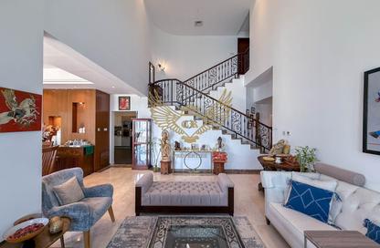 Villa - 4 - 5 for sale in Entertainment Foyer - Oasis Clusters - Jumeirah Islands - Dubai