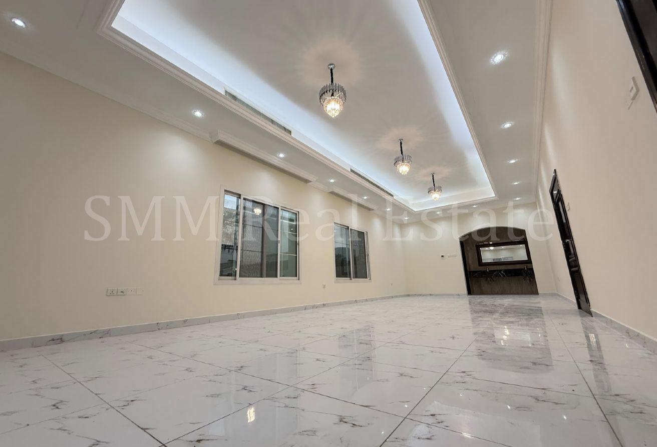 Huge 5 bedroom Villa Available Now | Spacious Plot photo 29