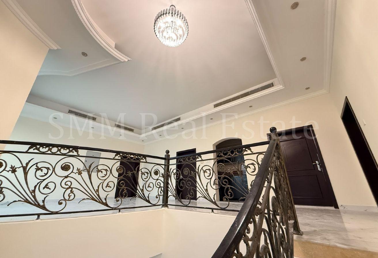 Huge 5 bedroom Villa Available Now | Spacious Plot photo 11