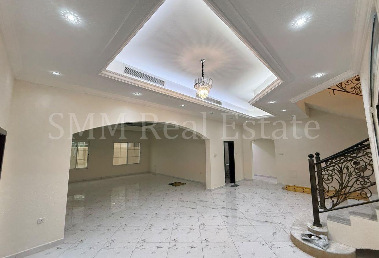 Huge 5 bedroom Villa Available Now | Spacious Plot photo 8