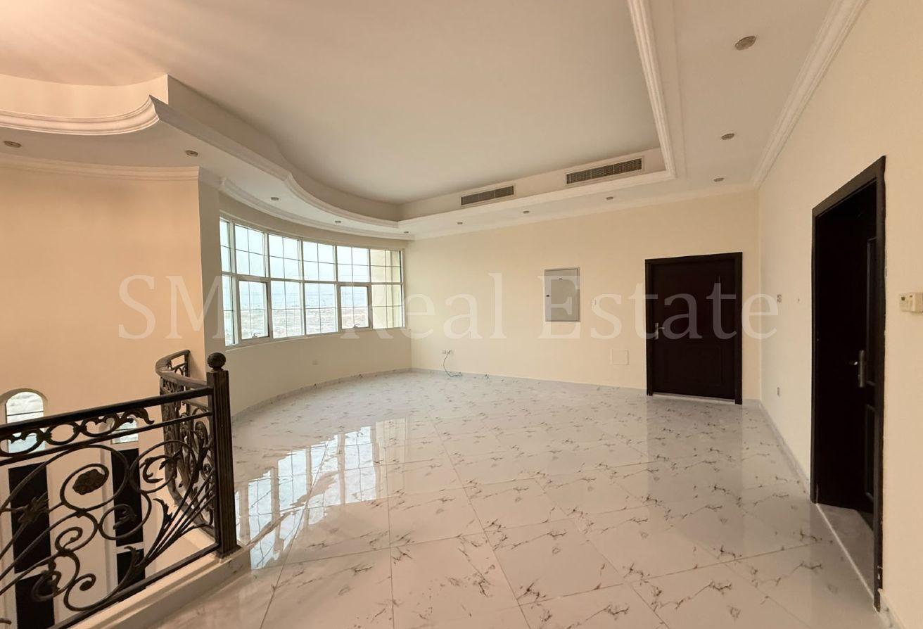 Huge 5 bedroom Villa Available Now | Spacious Plot photo 13