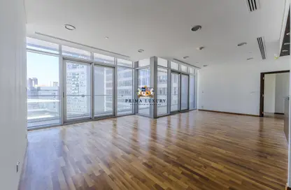 Apartment - 3 Bedrooms - 4 Bathrooms for rent in Burj Daman - DIFC - Dubai