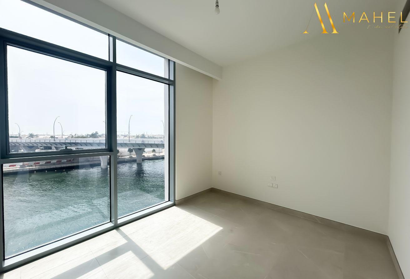 3+Maids | Family Living | Canal front | Brand new photo 8