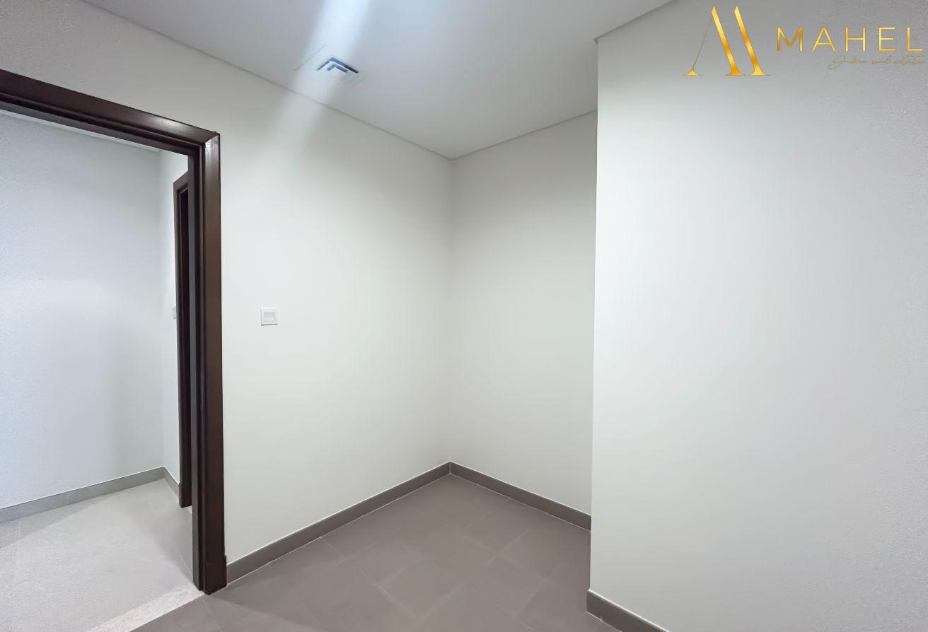 3+Maids | Family Living | Canal front | Brand new photo 28