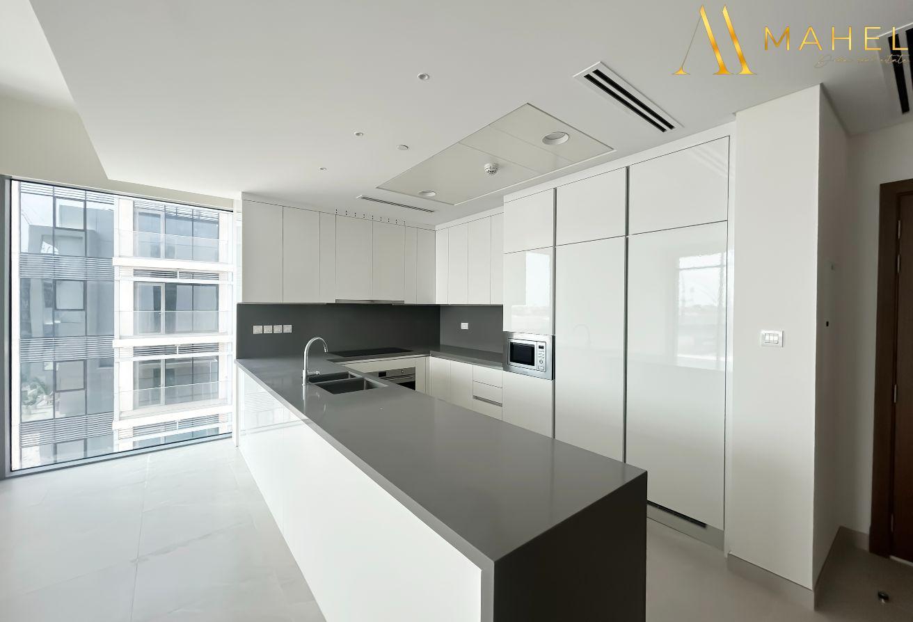 3+Maids | Family Living | Canal front | Brand new photo 20