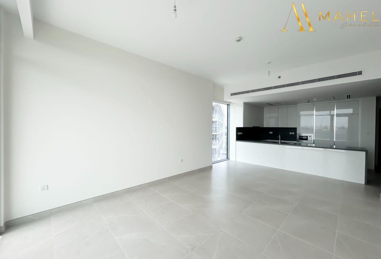 3+Maids | Family Living | Canal front | Brand new photo 12