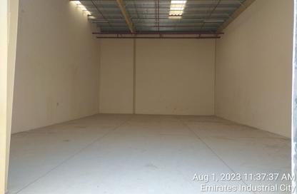 Warehouse - Studio for rent in Al Sajaa Industrial - Al Sajaa - Sharjah