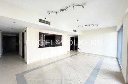 Apartment - 2 Bedrooms - 2 Bathrooms for rent in Golf Tower 1 - Golf Towers - The Views - Dubai