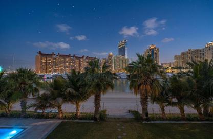 Villa - 6 Bedrooms - 7 Bathrooms for rent in Signature Villas Frond A - Signature Villas - Palm Jumeirah - Dubai