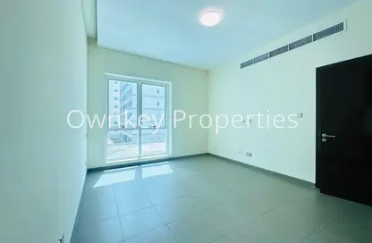 Apartment - 1 Bedroom - 1 Bathroom for rent in Atrium Centre - Khalid Bin Al Waleed Road - Bur Dubai - Dubai