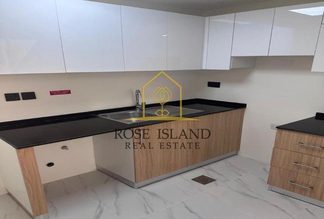 93145989 - Property Image 3