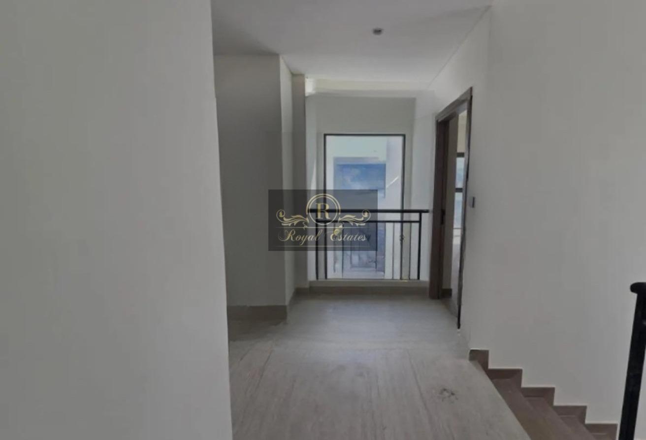 Pool View | Single Row | Ready photo 8