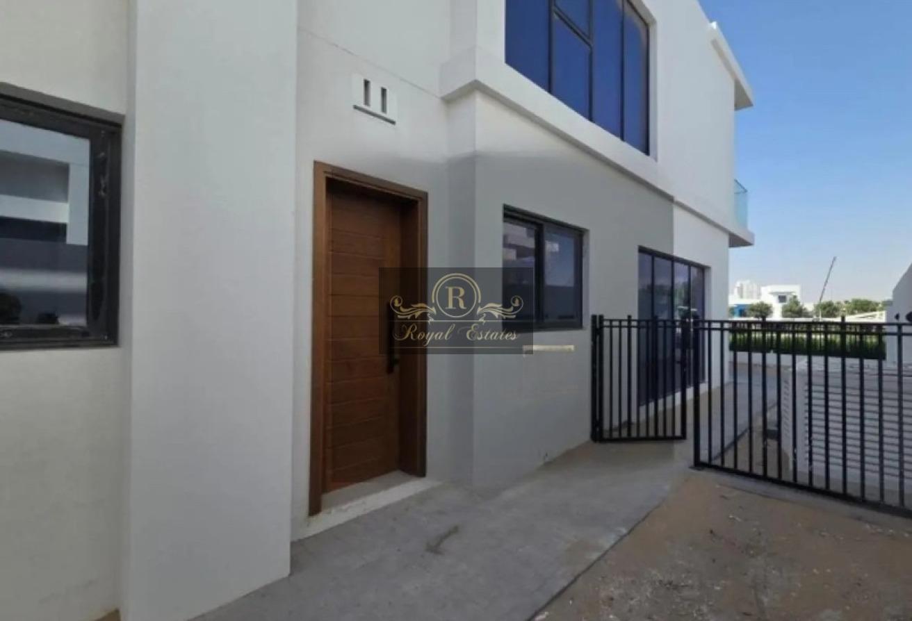 Pool View | Single Row | Ready photo 12