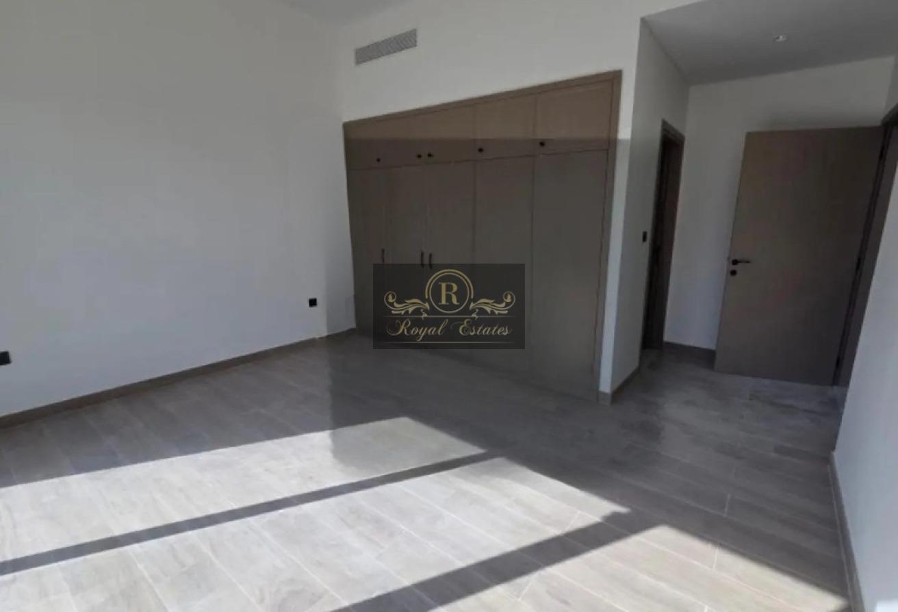 Pool View | Single Row | Ready photo 15