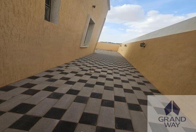 58164017 - Property Image 2