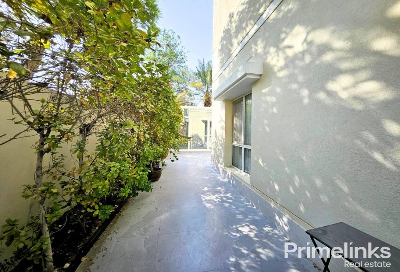 Private Pool | Vacant | Meadows 3 photo 24