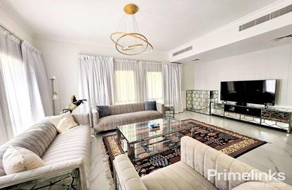 Villa - 5 - 5 for rent in Meadows 3 - Meadows - Dubai