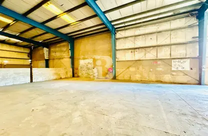 Warehouse - Studio for sale in Phase 1 - Dubai Investment Park (DIP) - Dubai