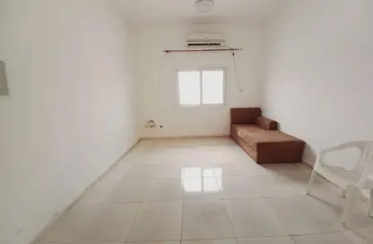 Apartment - Studio - 1 Bathroom for rent in Muwailih Building - Muwaileh - Sharjah
