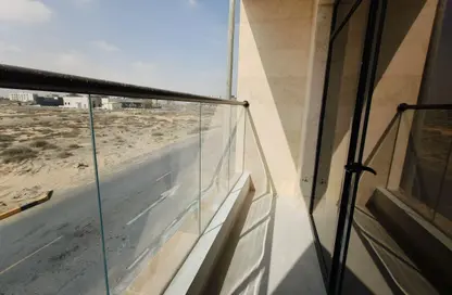 شقة - 2 غرف نوم - 3 حمامات للايجار في تلال سيتي - الشارقة