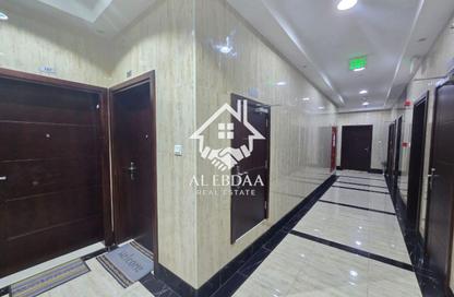 عمارة بالكامل - غرفة نوم - 2 حمامات للبيع في دهن - رأس الخيمة