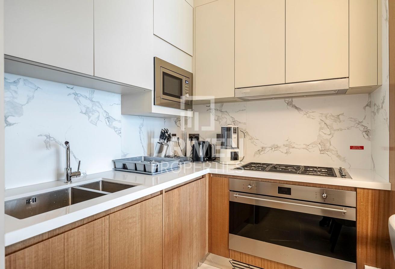 Vacant and Furnished Apt | Prime Location photo 18