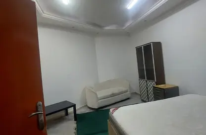 Apartment - 1 Bathroom for rent in Al Khan Corniche - Al Khan - Sharjah