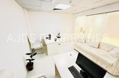 Office Space - 1 Bedroom - 1 Bathroom for rent in Silver Home Building - Hor Al Anz - Deira - Dubai