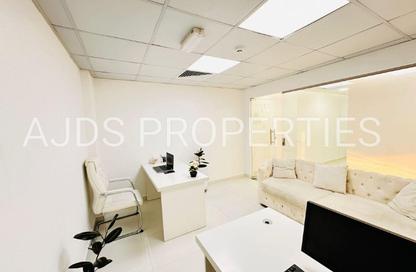 Office Space - Studio - 1 Bathroom for rent in Silver Home Building - Hor Al Anz - Deira - Dubai
