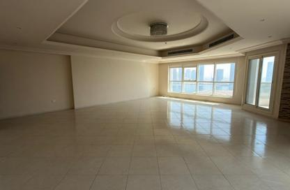 Apartment - 3 Bedrooms - 4 Bathrooms for rent in Al Khan Corniche - Al Khan - Sharjah