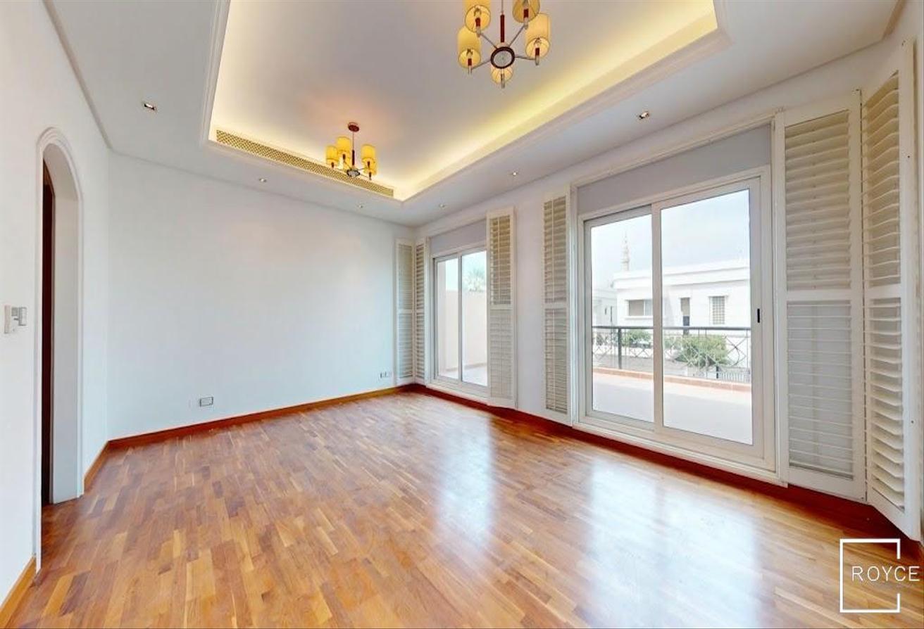 Spacious Villa | Private Pool | Beachside Location photo 9
