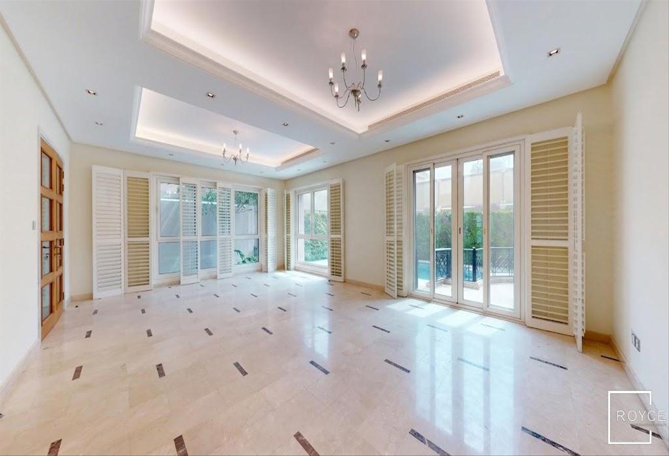 Spacious Villa | Private Pool | Beachside Location photo 5