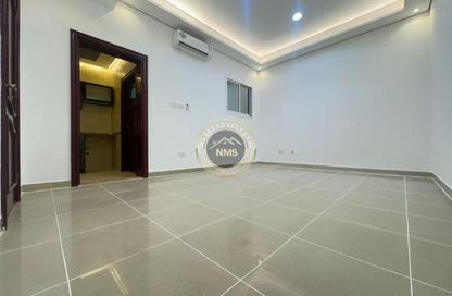 Apartment - Studio - 1 Bathroom for rent in Airport Road - Abu Dhabi
