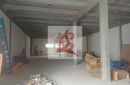 Warehouse - Studio - 1 Bathroom for rent in Umm Ramool - Dubai