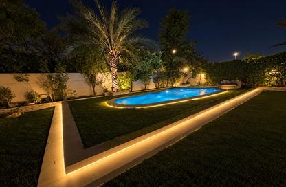 Villa - 3 - 4 for rent in District 8 - Jumeirah Park - Dubai