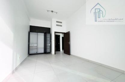Apartment - 1 Bedroom - 2 Bathrooms for rent in Panoramic Tower - Dubai Marina - Dubai