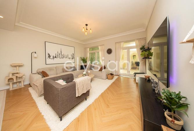 100845263 - Property Image 2