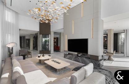 Villa - 5 Bedrooms - 7 Bathrooms for sale in Garden Homes Frond M - Garden Homes - Palm Jumeirah - Dubai