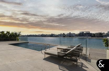 Villa - 5 Bedrooms - 7 Bathrooms for sale in Garden Homes Frond M - Garden Homes - Palm Jumeirah - Dubai