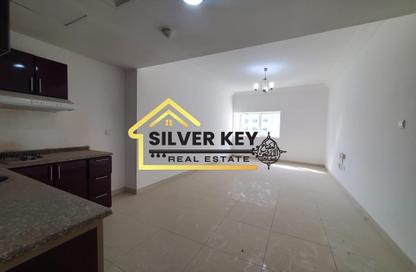Apartment - Studio - 1 Bathroom for rent in Al Khan Lagoon - Al Khan - Sharjah