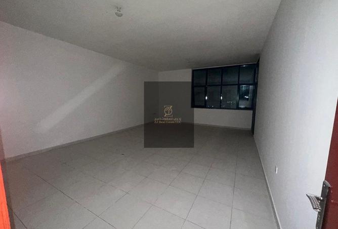 3 Bedroom Apartment For Sale in Falcon Tower