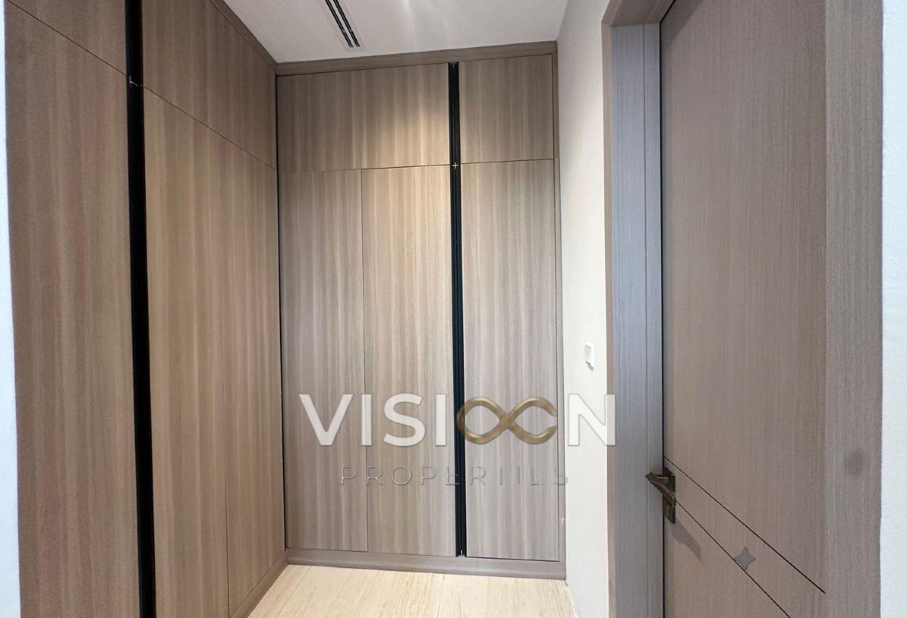 5BR Villa | Brand New | Prime Location photo 14