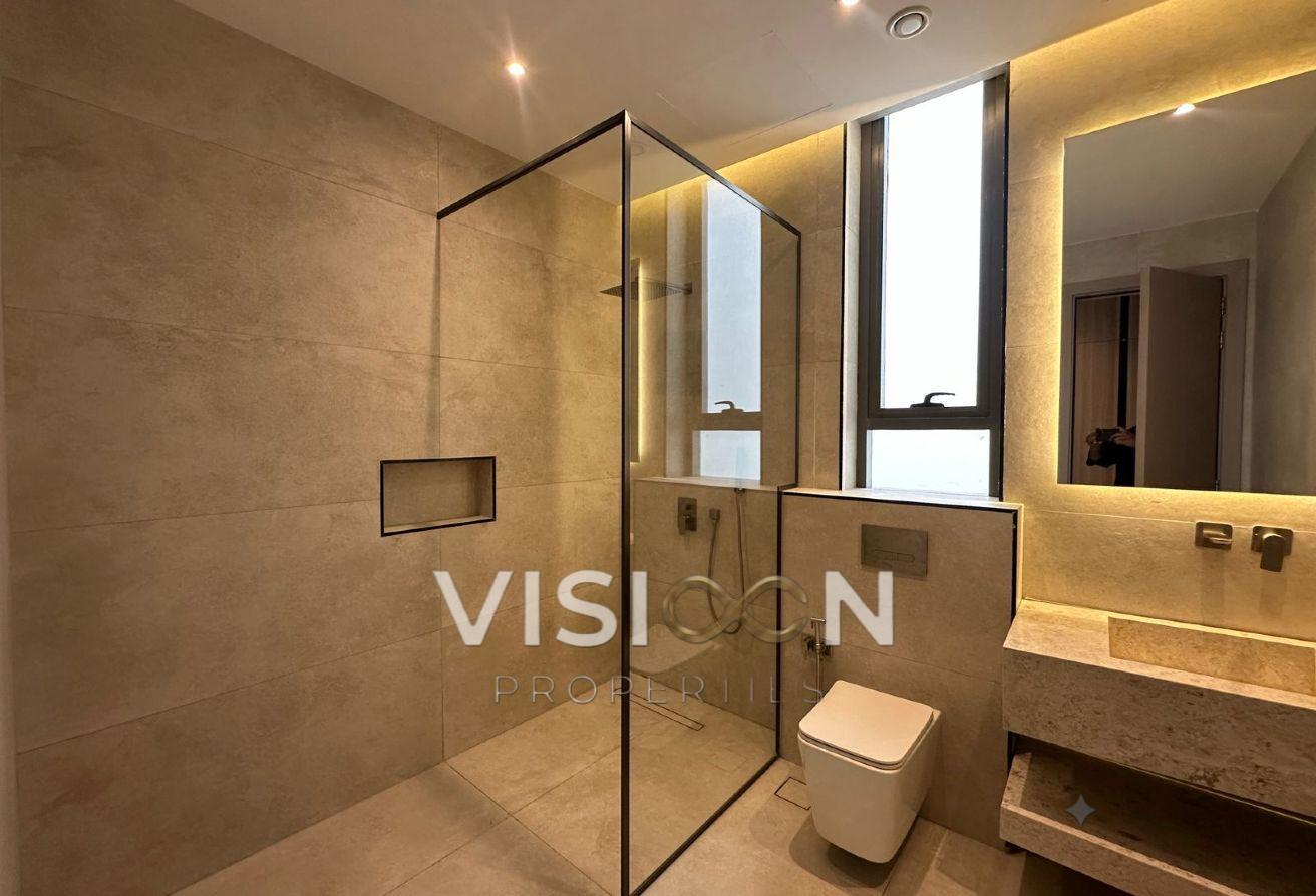 5BR Villa | Brand New | Prime Location photo 9