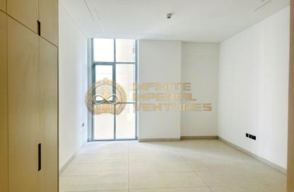 Whole Building - Studio - 1 for rent in Ayhaco 7 - Jumeirah Garden City - Al Satwa - Dubai Whole Building - Studio - 1 for rent in Ayhaco 7 - Jumeirah Garden City - Al Satwa - Dubai